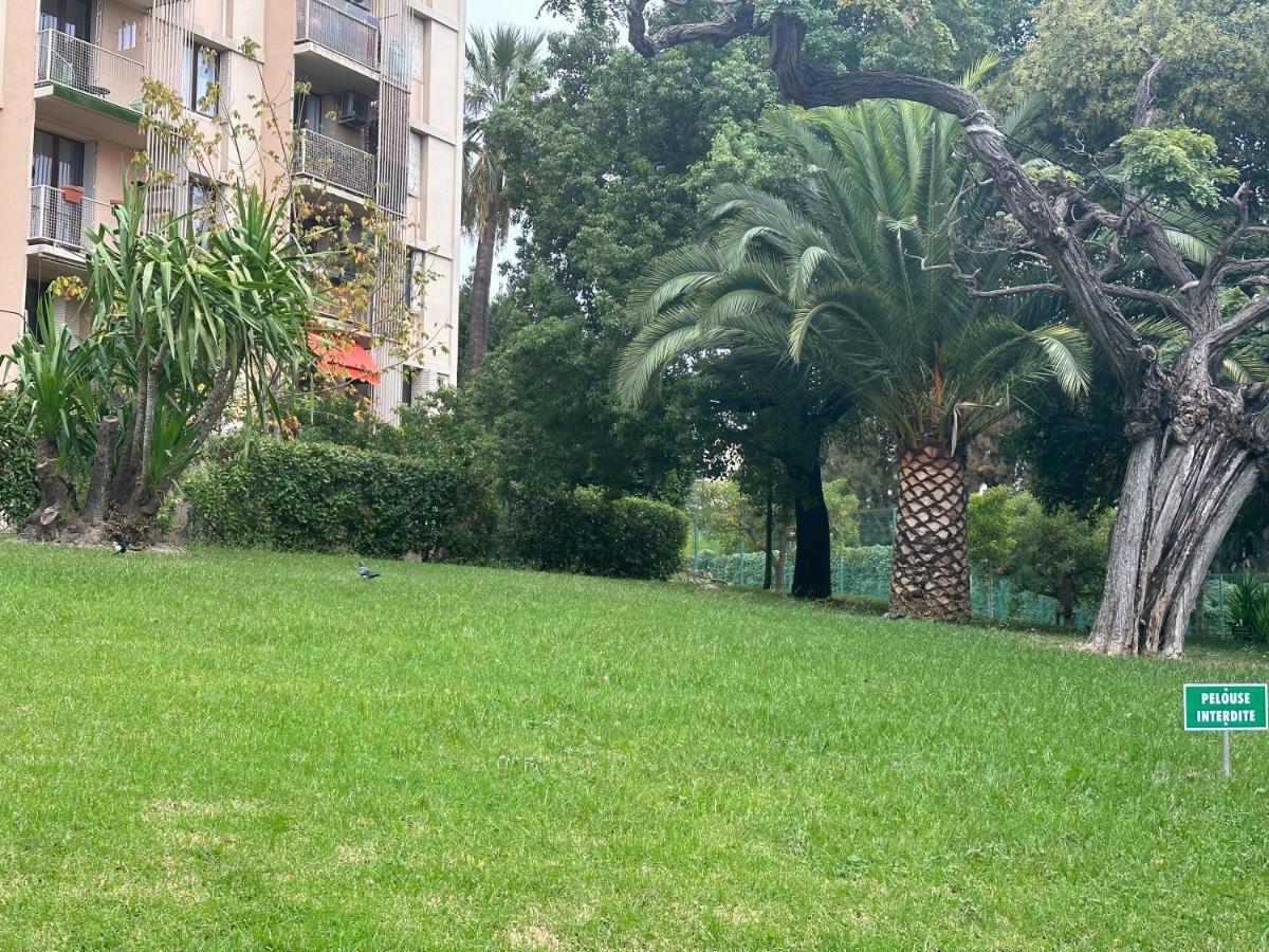 Privat Room In Private Security Residence With Free Parking, 1 Minute From Tramway, 9 Minutes From De Center, Accessible All Transports Nice Dış mekan fotoğraf