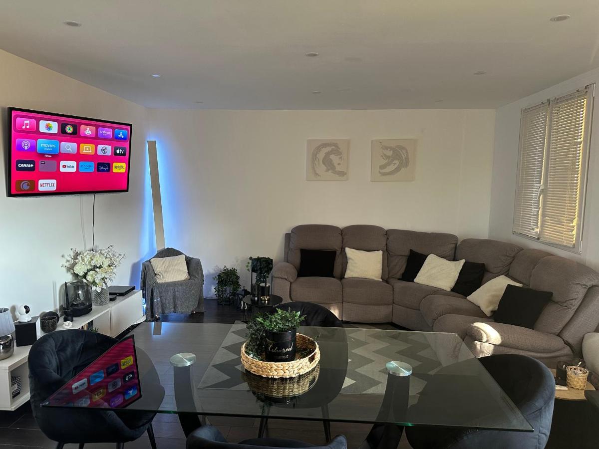 Privat Room In Private Security Residence With Free Parking, 1 Minute From Tramway, 9 Minutes From De Center, Accessible All Transports Nice Dış mekan fotoğraf